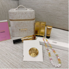 Chanel beauty贈品燙金絨絲質(白金色) 方形化妝袋 7件套裝套裝💛 (專櫃正品正貨)